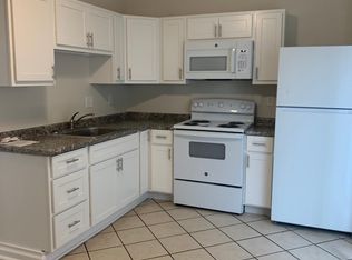 2520 Eastview Dr, Belleville, IL 62221