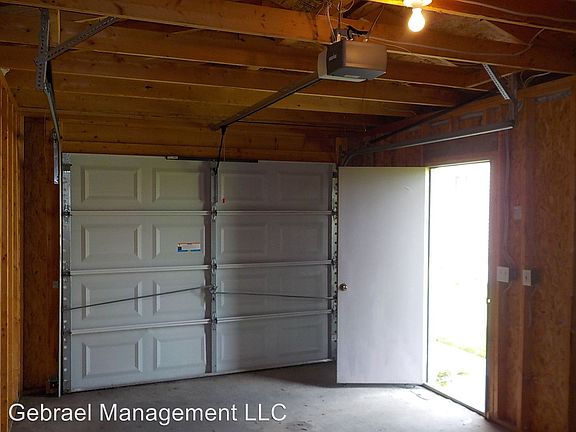 3rd image of 2130 Jolson Ave