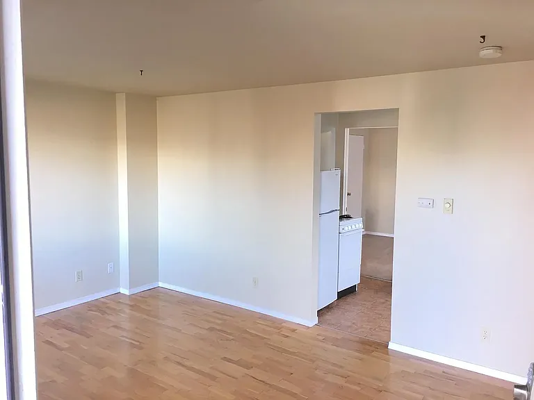 6714 Mary Ave NW #7 — Photo 2