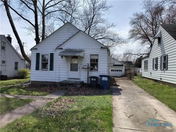 1750 Watkins Dr, Toledo, OH 43614