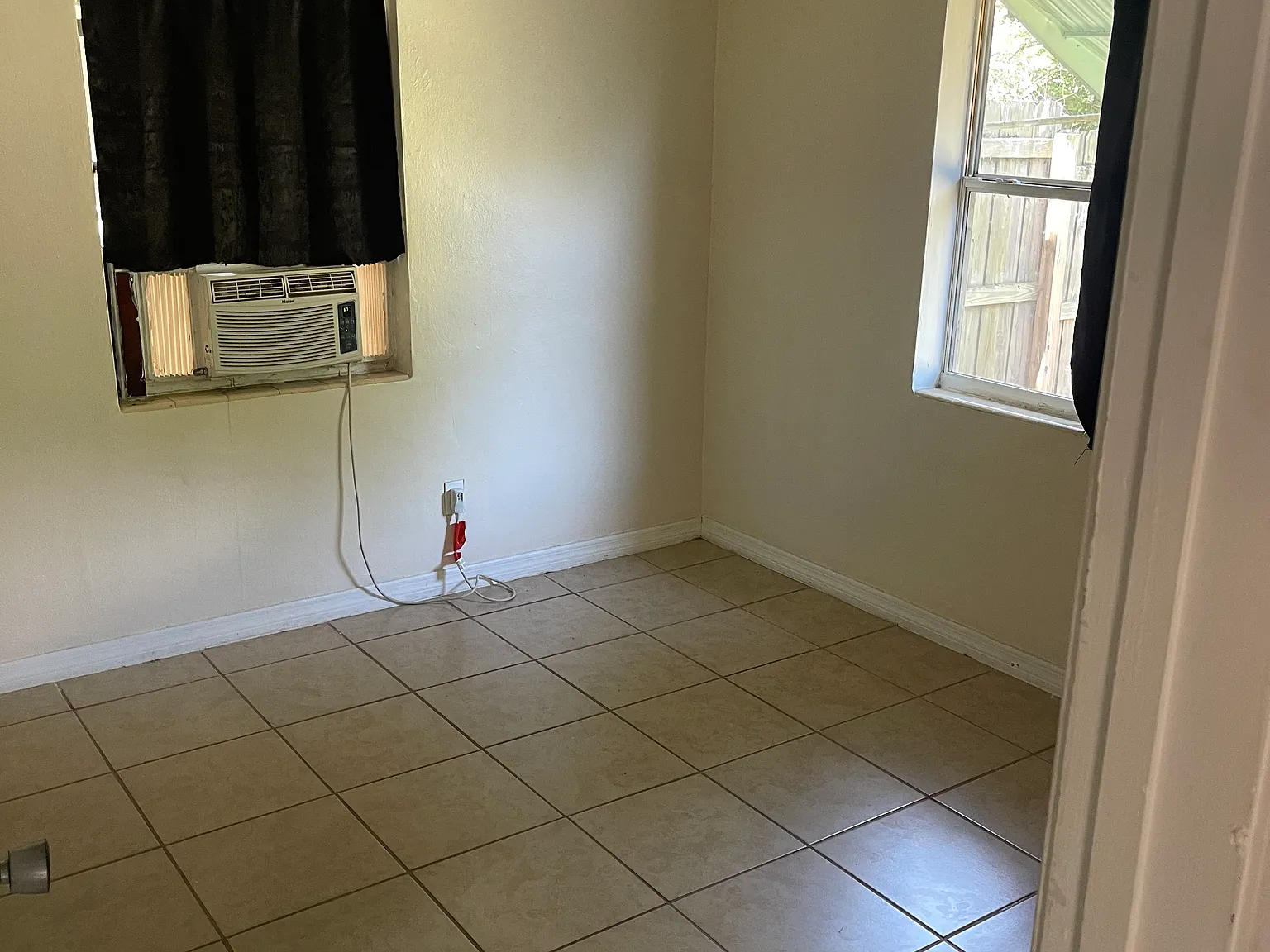 3 bed, 1150 sqft, $1,600 — Photo 4