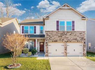 10016 Michael Crossing Dr, Charlotte, NC 28213