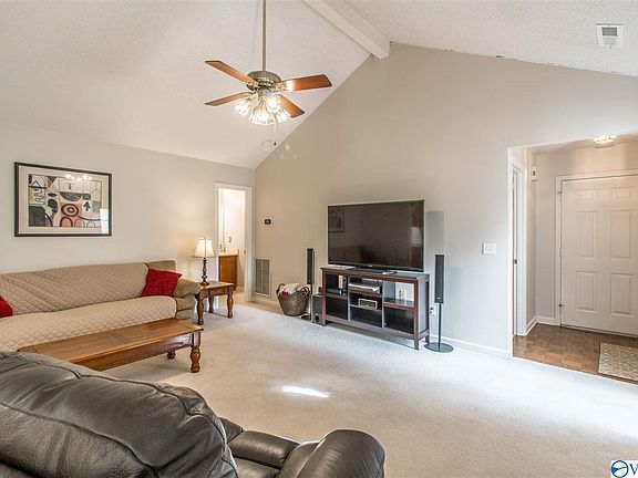 2nd image of 1001 Brisbane Ln SE
