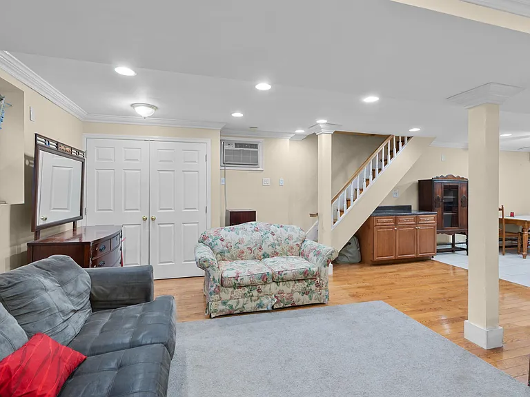 19 Hawthorne Ave #1 — Photo 17
