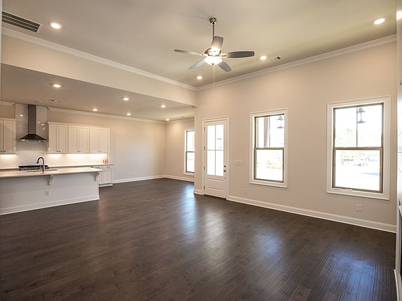 Hampton Home Design Family Room and Kitchen