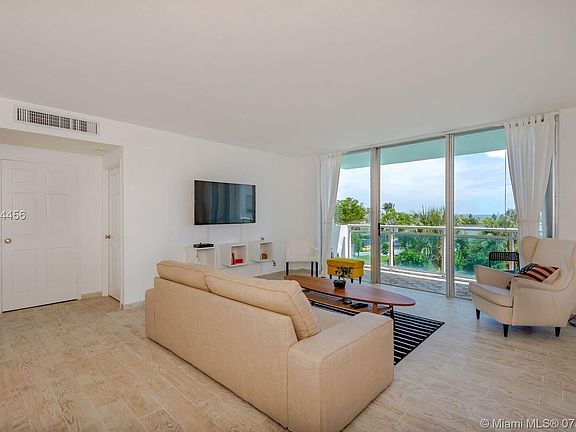 3rd image of 3301 NE 5th Ave APT 516