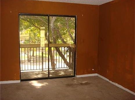 3rd image of 4139 Lakeside Dr