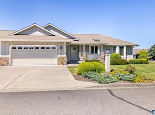 1017 N Minstrel Rd, Sequim, WA 98382