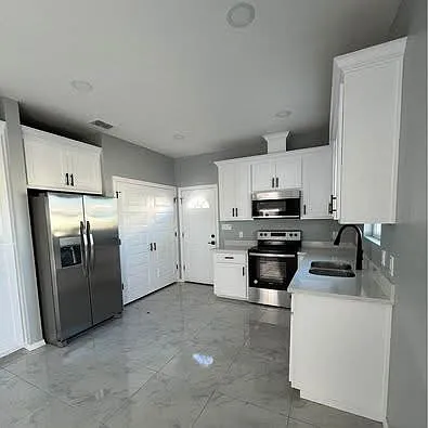 811 N Woodson Ave #4 — Photo 10