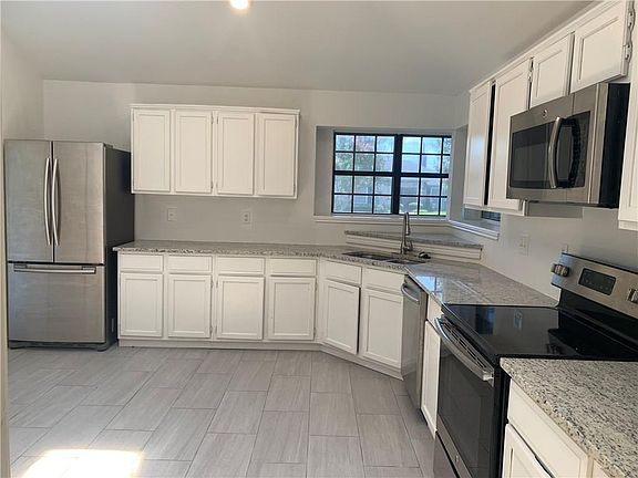 2nd image of 2610 Remington Dr