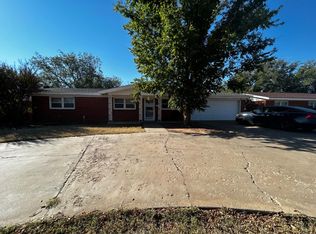1406 E Broadway St, Brownfield, TX 79316