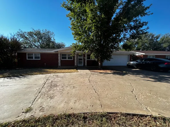 1406 E Broadway St, Brownfield, TX 79316