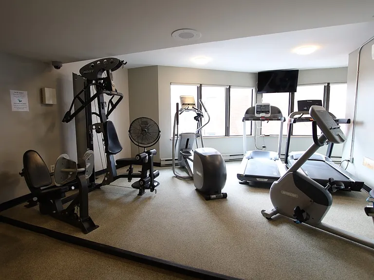 556 Laurier Ave W #1607 — Photo 18