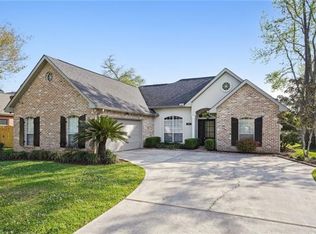 925 Armand St, Mandeville, LA 70448