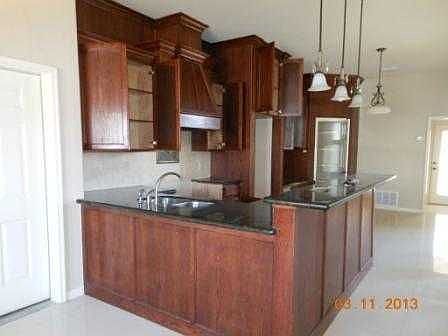 2nd image of 3005 Chaucer Dr