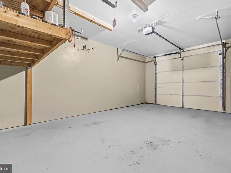 6837 Malton Ct — Photo 38