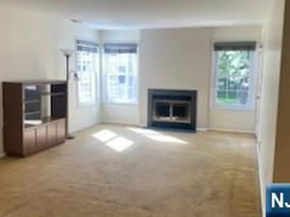 29 Timber Drive, Clifton, NJ 07014