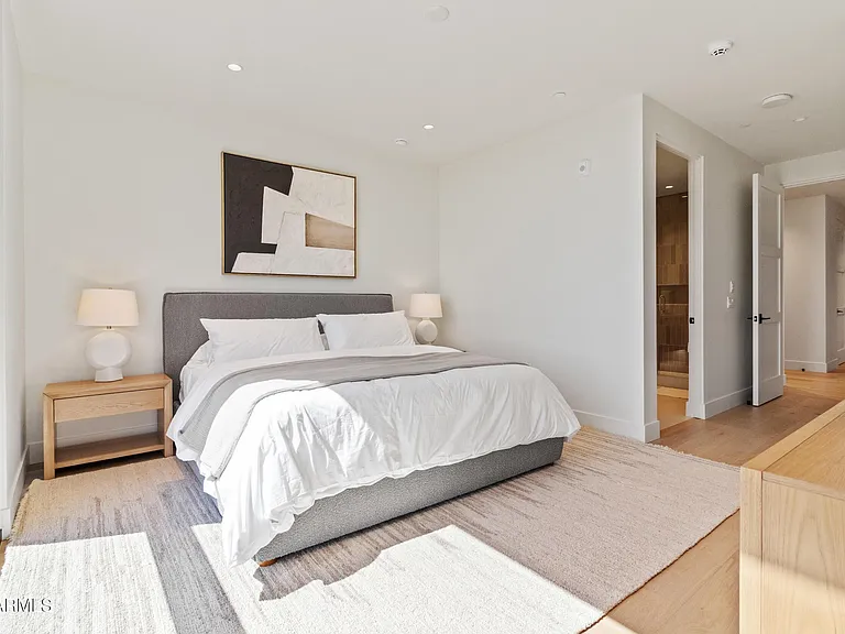5000 N Camelback Ridge Dr #302 — Photo 24