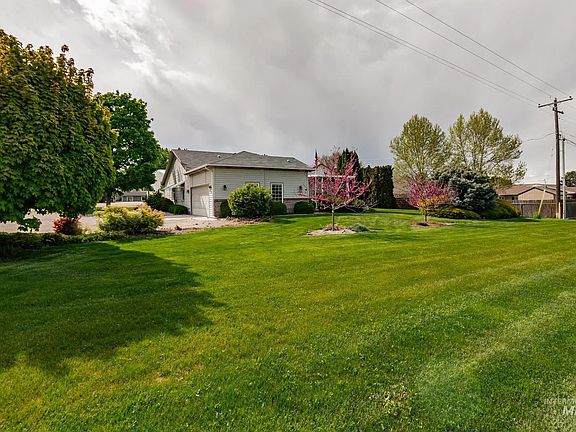 3rd image of 3511 12th Avenue Rd