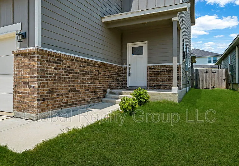 4018 Fallow Xing — Photo 3