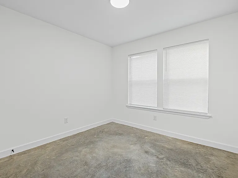 2855 Choctaw Ave — Photo 5
