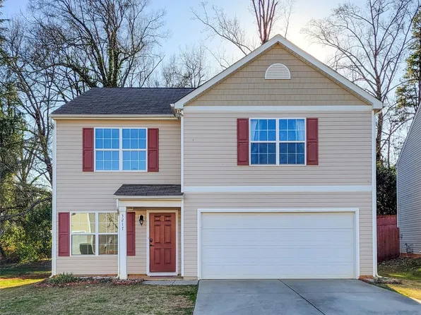3217 Victoria Brook Ln, Charlotte, NC 28208