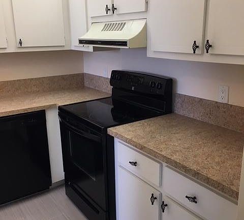 2nd image of 1110 Mahogany Way