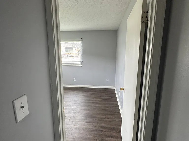 5500 Lodema Way #4 — Photo 6