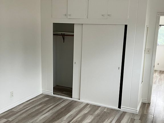 5th image of 328 N Burlington Ave APT 4