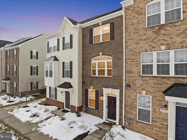 42552 Antonia Ter, Sterling, VA 20166