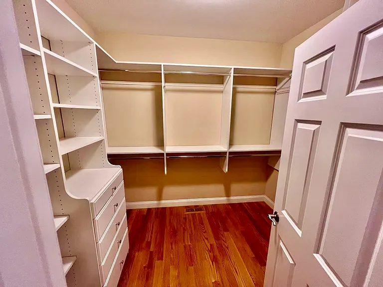 17 Ivana Dr #17 — Photo 7