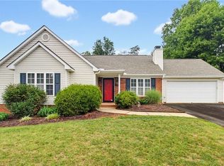 6051 Summer Trace Ln, Winston Salem, NC 27105