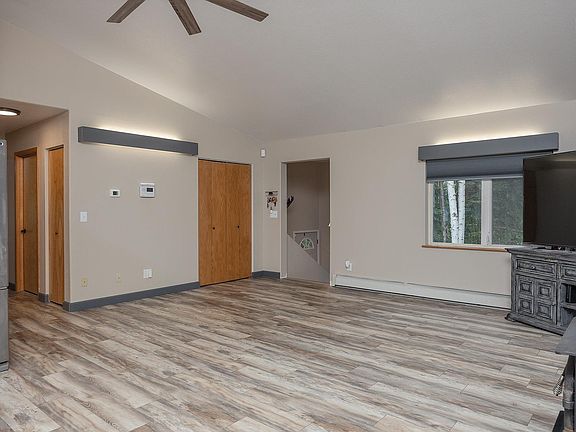 3rd image of 312 Peregrine Dr