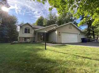 1999 Woodgate Ln, Kronenwetter, WI 54455