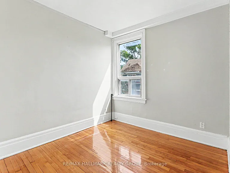 1071 Gladstone Ave #3 — Photo 9