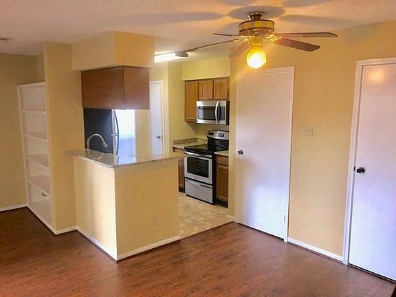 4th image of 2120 El Paseo St APT 2908
