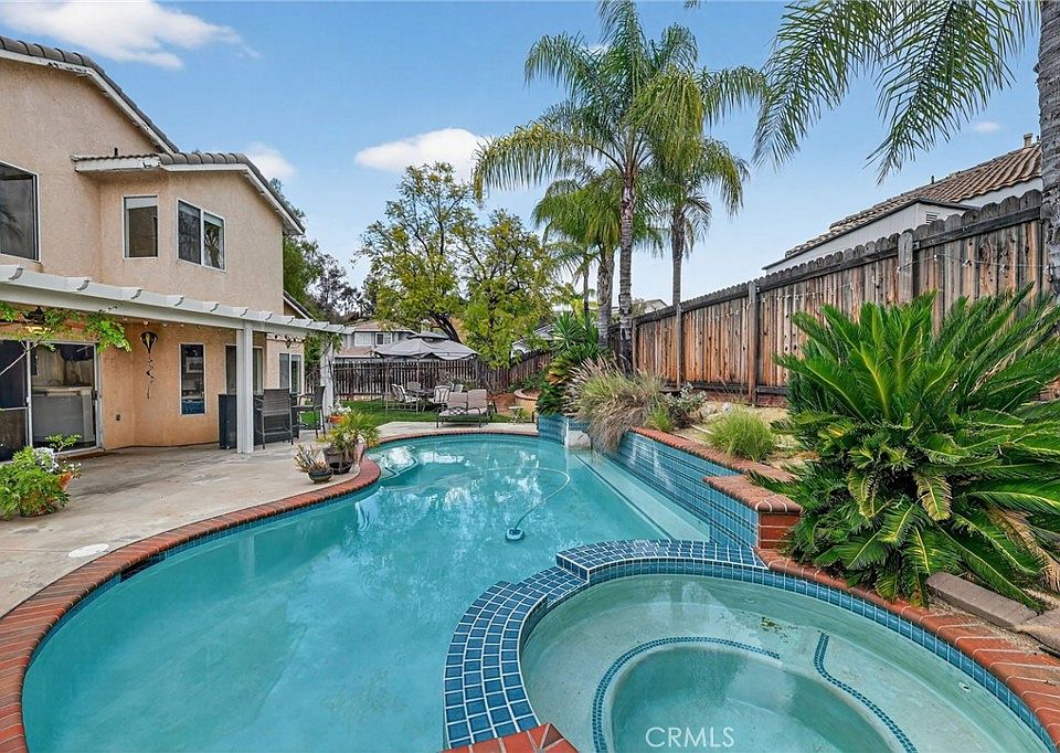 1st image of 39602 Hearthstone Ct