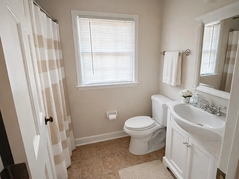 8302 James Robertson Ct — Photo 20
