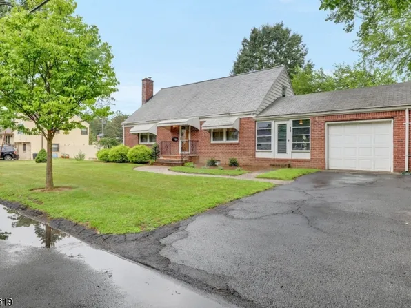 18 Lexington Ave, Dumont Boro, NJ 07628