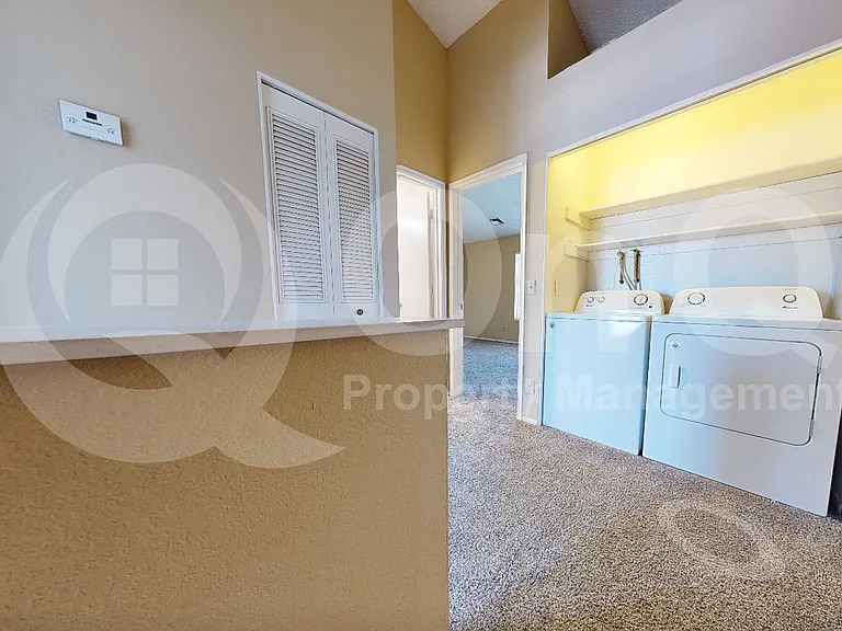 1970 N Hartford St #5 — Photo 6