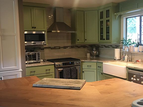 2nd image of 740 Landis Cir