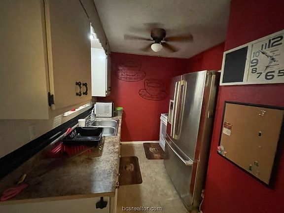 5th image of 90 Nassau Ln