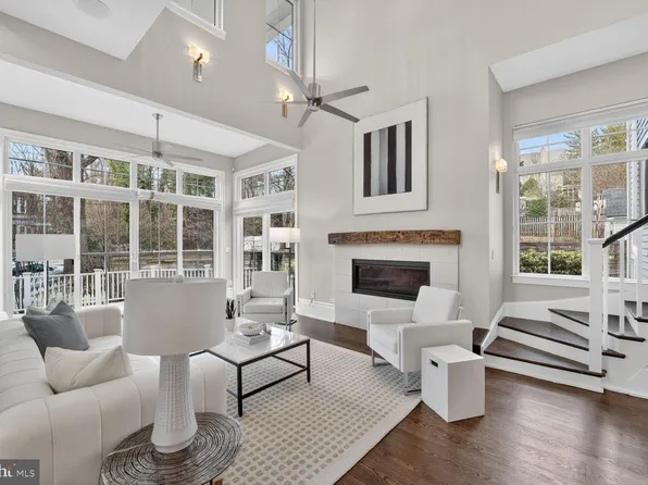 4964 Eskridge Ter NW, Washington, DC 20016