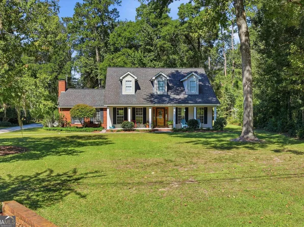 802 Holly Springs Dr, Thomasville, GA 31792