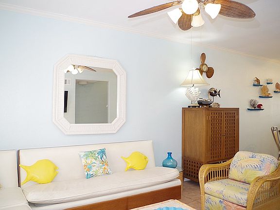 5th image of 3101 Gulf Blvd #8