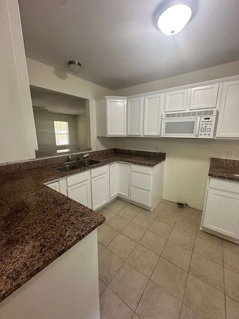 3 Bedroom Condo — Photo 2