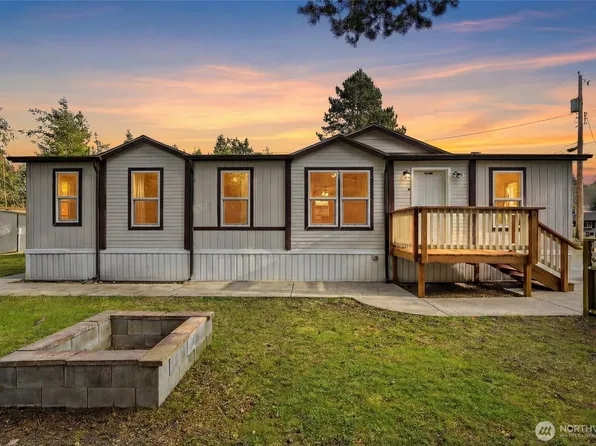 570 Ocean View Drive, Oak Harbor, WA 98277