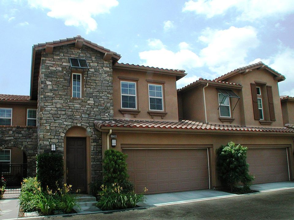 Front of unit & Garage