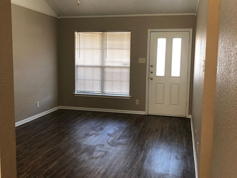 1st image of 1403 Windward Dr #A