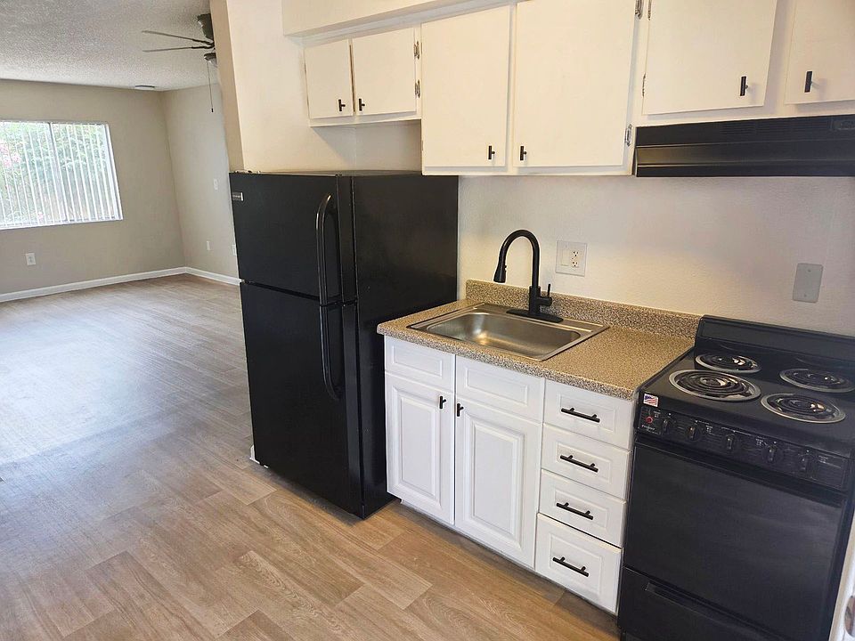 1st image of 110 N 15th St #335a796dd